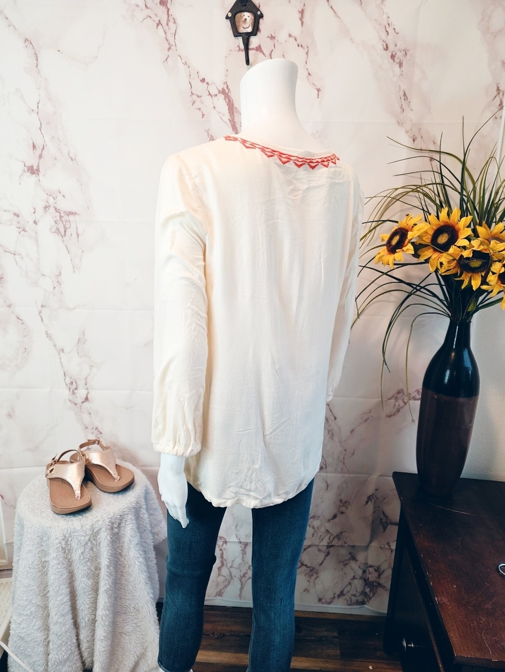 Soft Joie Embroidered Boho Blouse XS Cream Tassel Tie Neck Top - Picture 6 of 8